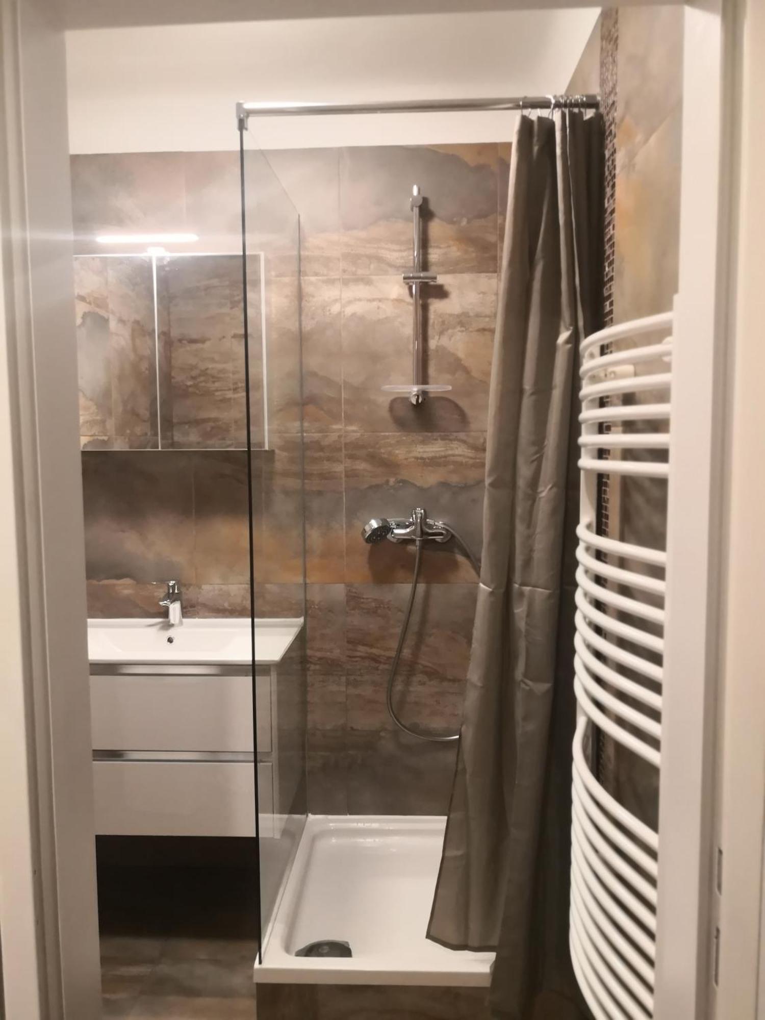 Central - 2 Bdrm Apartament